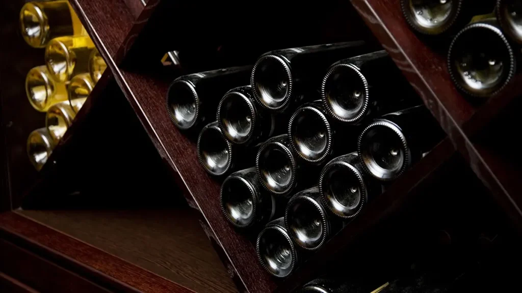 Conservazione orizzontale delle bottiglie di vino